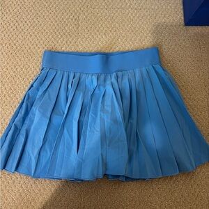 Aritzia TNA new without tags blue skirt size small